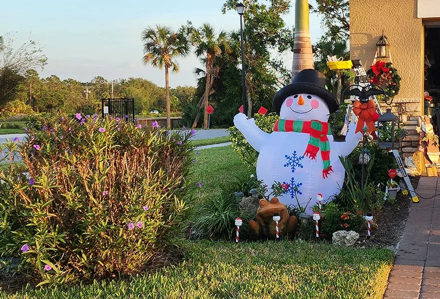 Christmas Yard Decorations Blow Up Snowman Garden Decoration
